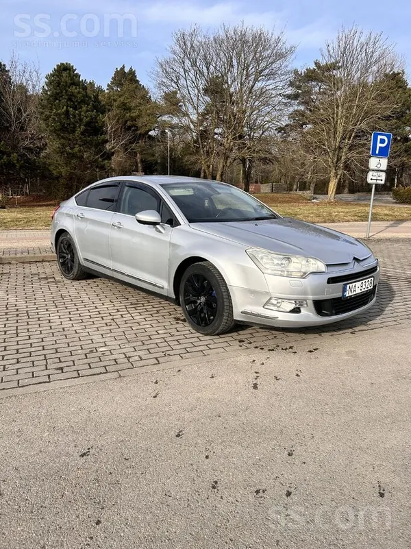 Citroen Машина прошла ТО с первого раза. В одних руках 5 л
