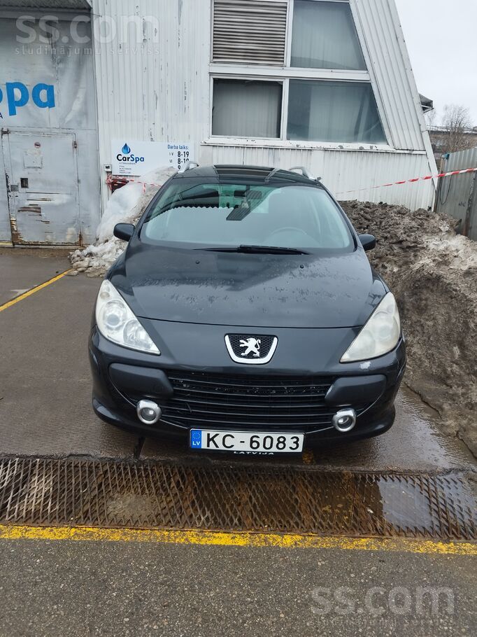 Peugeot Продаю экономичный и вместительный автомобиль в ку