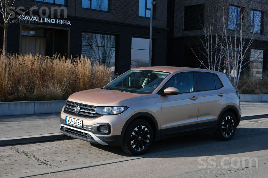 Volkswagen Īpašniece pārdod savu automašīnu Volkswagen T‑Cros