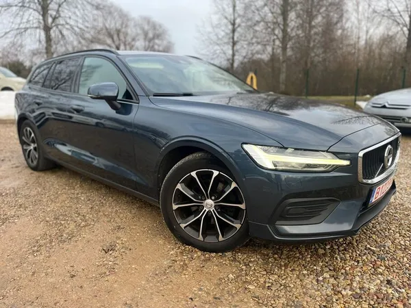 Volvo Pārdod Volvo V60 2.0D - D4 - 190zs