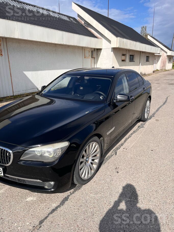 BMW Pārdod BMW 730d. Ļoti dinamisks un komfortabls aut