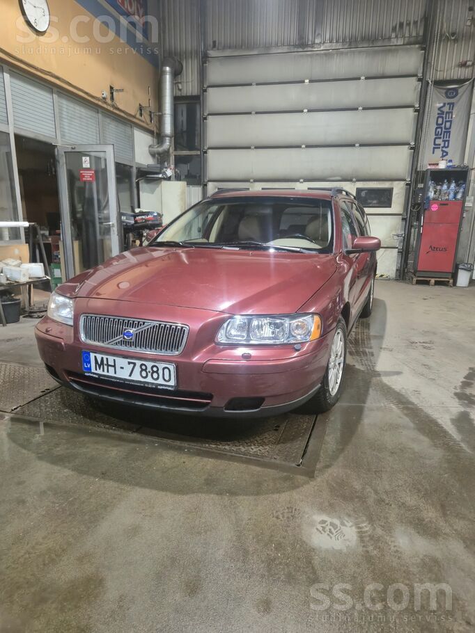 Volvo Pārdodu Volvo V70 Facelift, vecais labais 2, 4D5 m