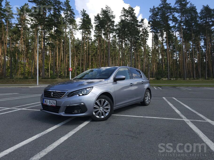 Peugeot Pārdod auto Peugeot 308 . Ir ziemas un vasaras rie