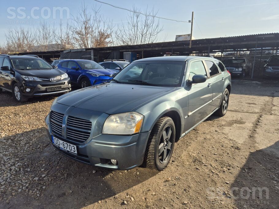 Dodge Dodge Magnum Awd 3.5l benzīns. 187kw