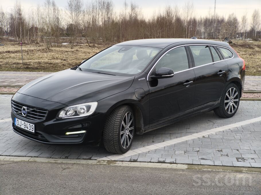 Volvo Piedava iegadaties labu Volvo V60 Twin Engine.