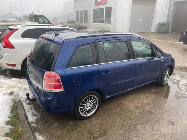 Opel Paordodu ople zafira. motora defekts jāmaina augst