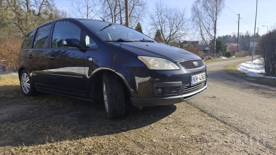 Ford Pārdodas normāls auto. Auto nav vajadzīgs. Šoziem