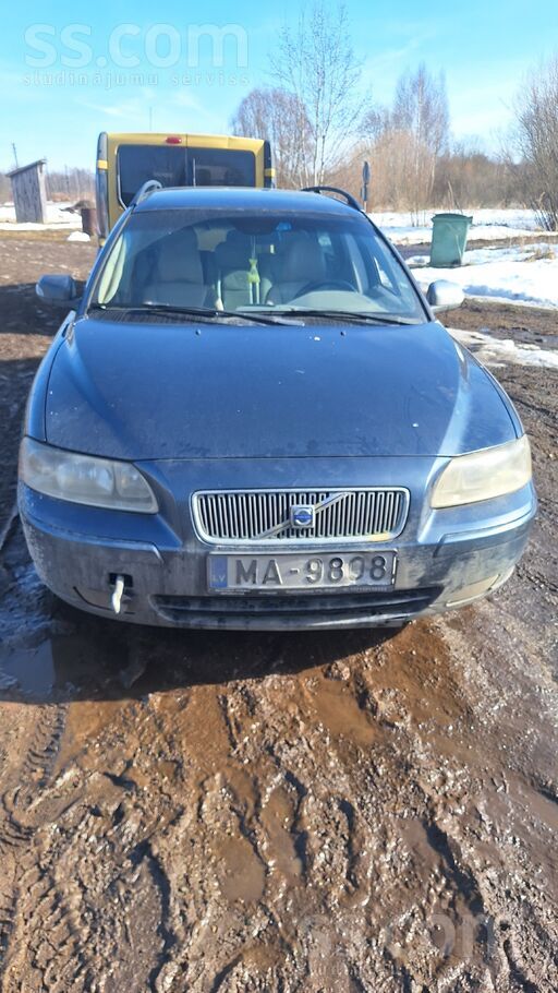 Volvo 2.4d 136kw ar automātiskās kārbas defektu, pazuda 