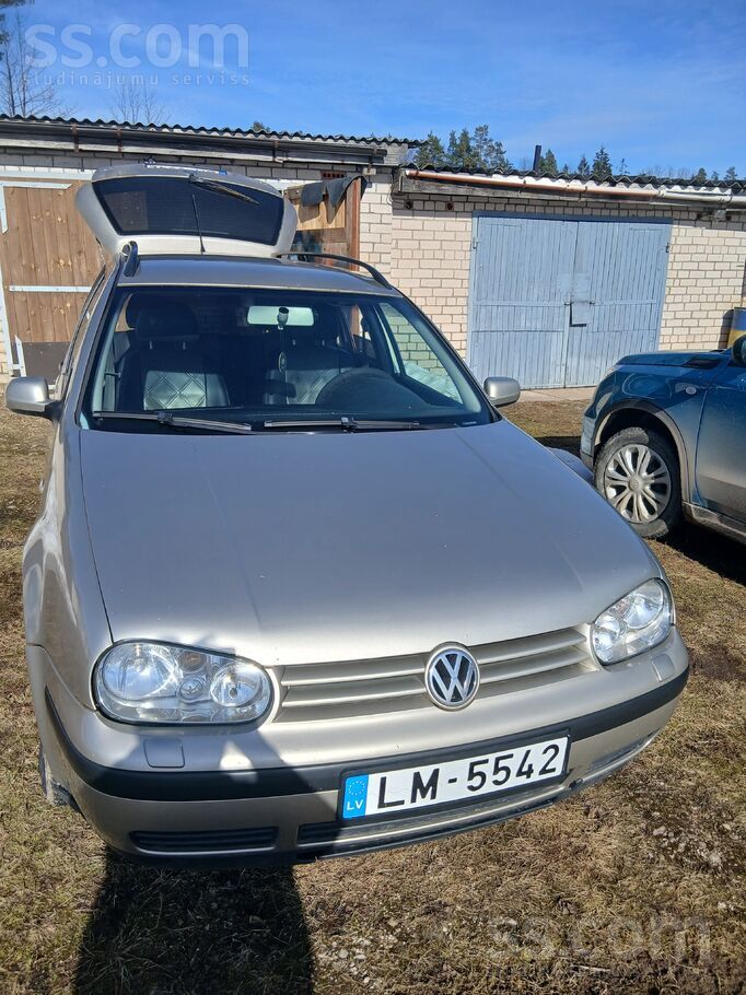 Volkswagen Pārdodas ļoti mīlēta un aprūpēta automašīna. Diemž