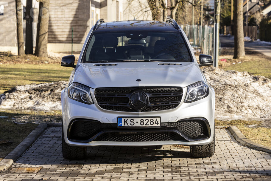 Mercedes-Benz Gls 450 4Matic /
Amg Gls 63 Body Kit /
150000 KM /
2017