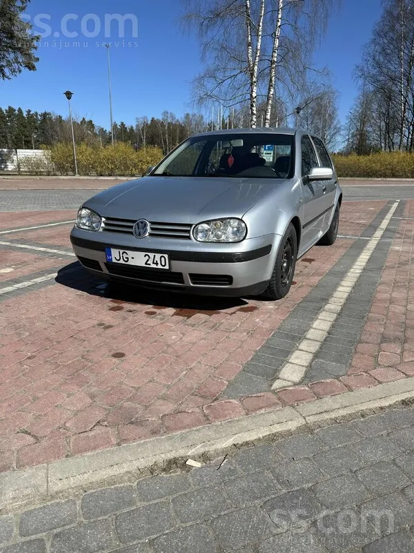 Volkswagen Vizuāli un tehniski ļoti labi saglabājies un uztur