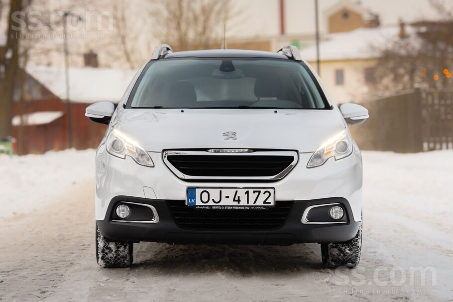 Peugeot Pārdodu kompaktklases krosoveru Peugeot 2008 ar 1.