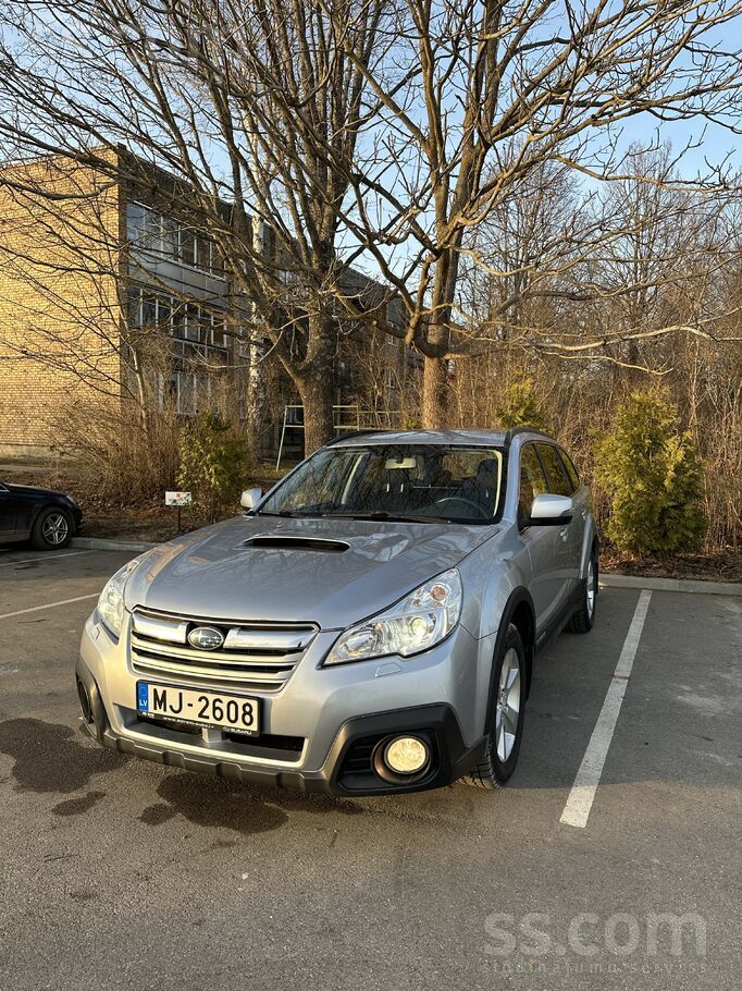 Subaru Sakarā ar jauna auto iegādi tiek pārdots Subaru Ou