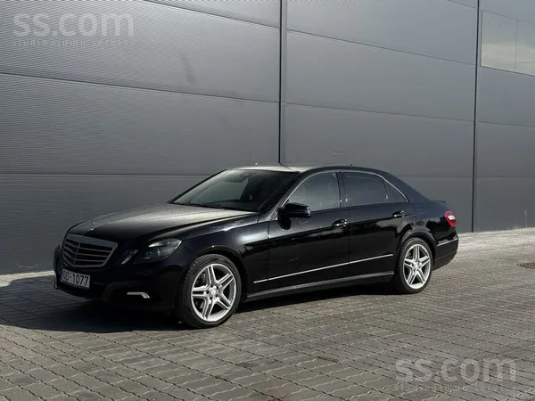 Pārdodu Mercedes-Benz E350 Cdi Avangarde W212 virsbūvē. Auto teicamā vizuālā