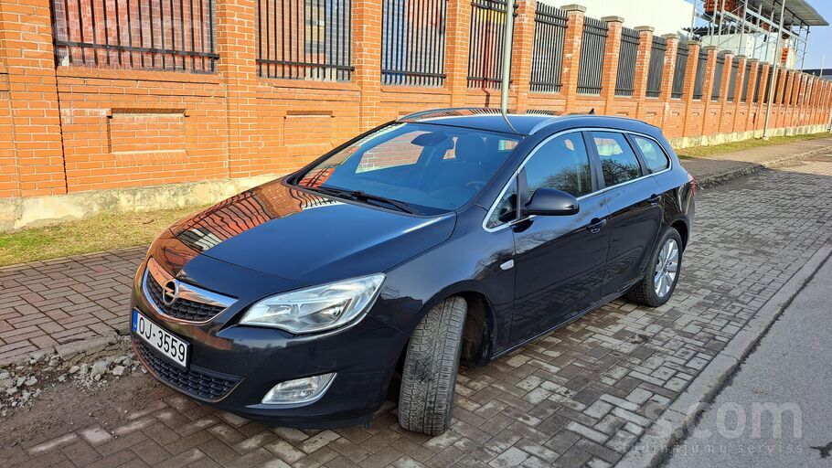 Opel Pārdodu Opel Astra, 2011 gads, 1, 7 cdti, 81kw, ma