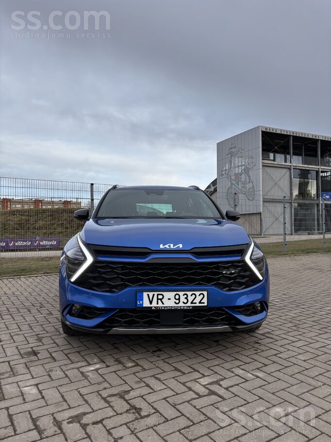 Pārdod Kia Sportage Hybrid 1.6 T-Gdi Gt-Line 4x4 180Zs. 
Viens īpašnieks. V