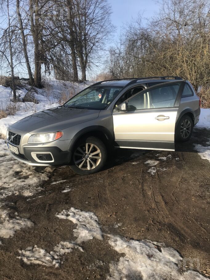 Volvo Продаю. 120 кВ. Ручка. 2 ключа. Задний привод рабо