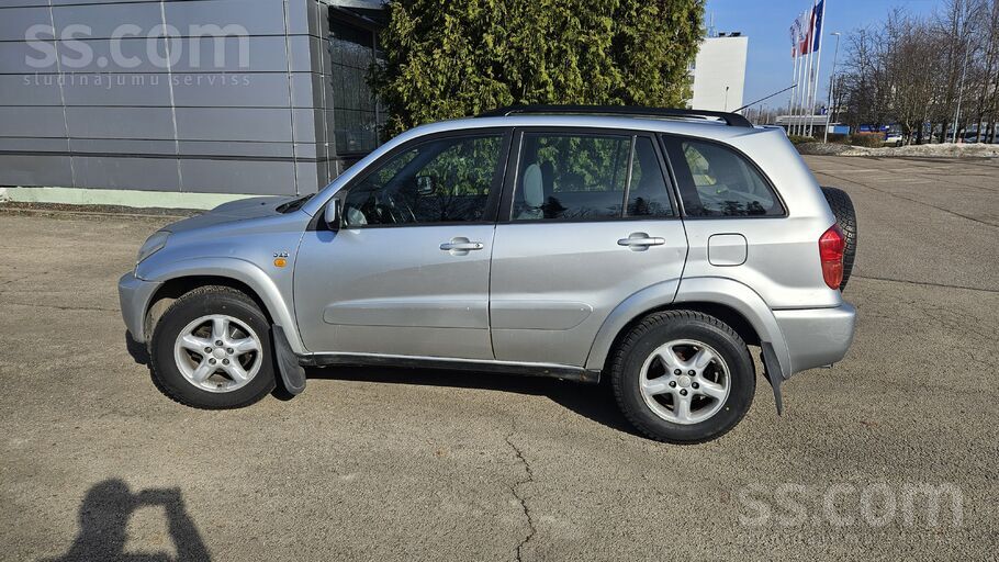 Pārdodu Toyota Rav4 (2002)
 Tehniskā apskate līdz 16.09.2026
 Nobraukums: