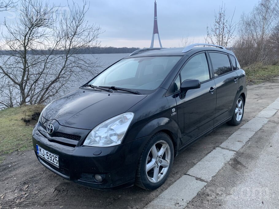 Toyota Продаю машину Toyota Corolla Verso 2007, 130 kW , 