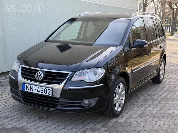 Volkswagen Touran, 7 vietīgs ar veco labo 1.9tdi 77kw. Zobsik