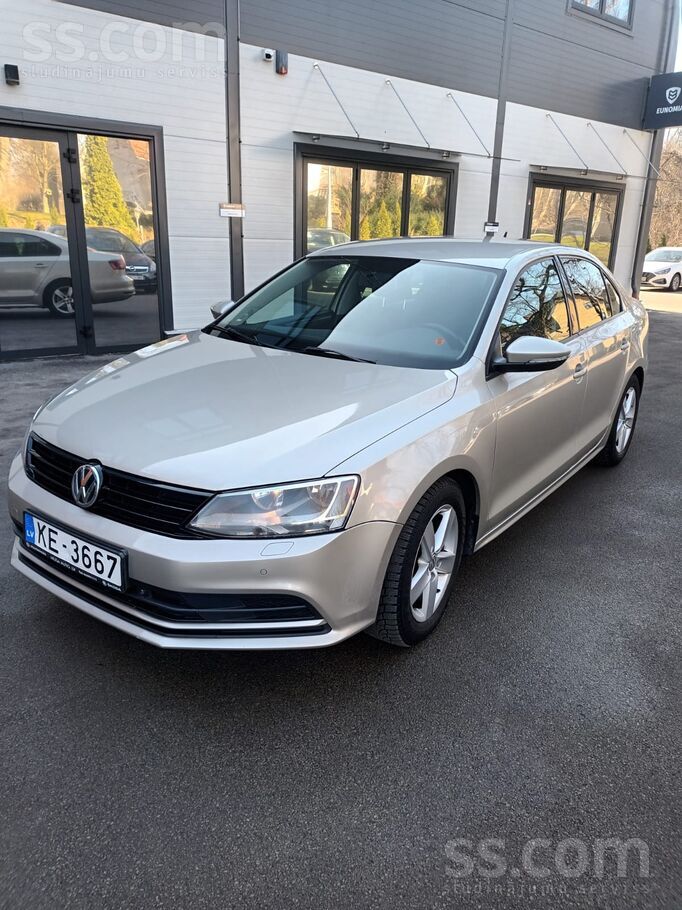 Volkswagen Pārdodu koptu un uzticamu Volkswagen Jetta ar ekon