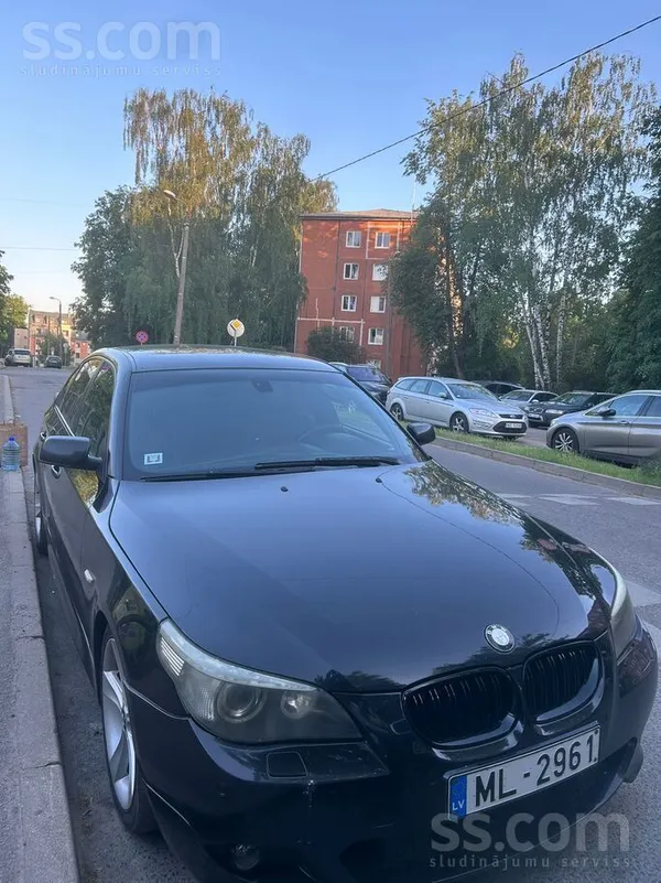BMW Auto tehniski ir labi uzturēts.