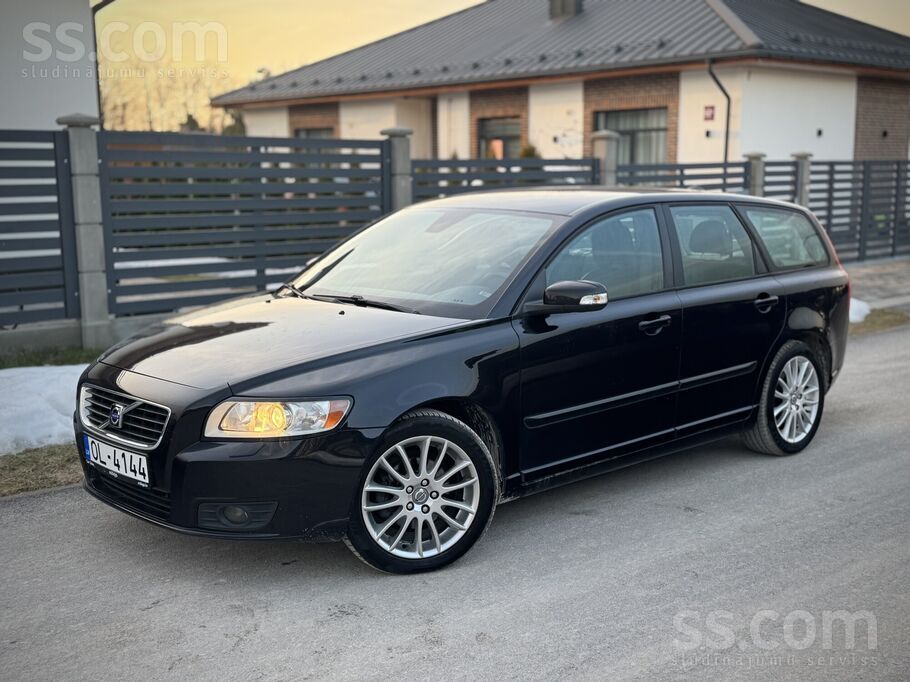 Volvo Volvo V50 2.0 benzīns manuālis