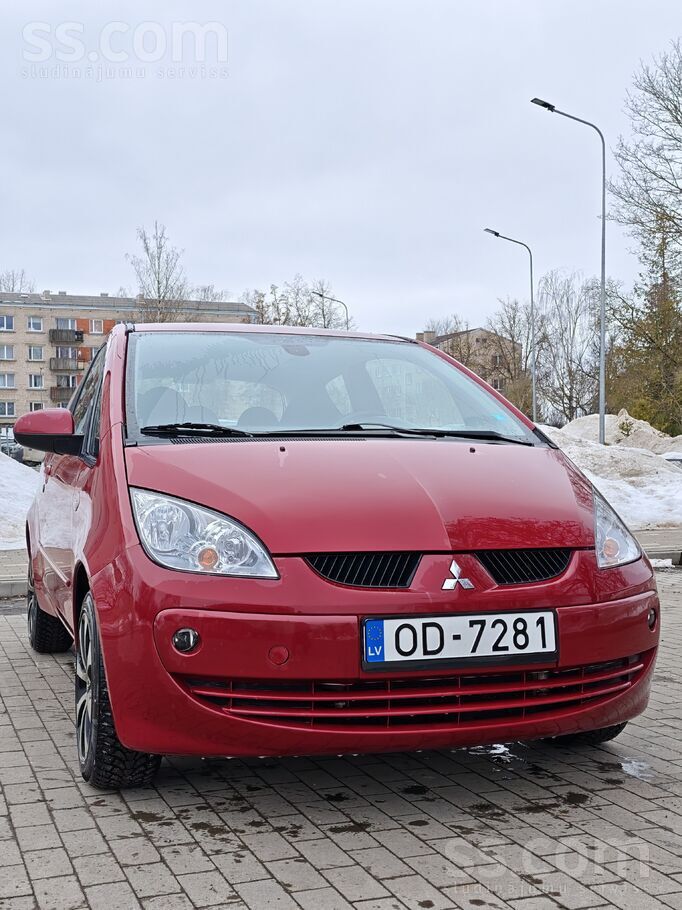 Mitsubishi Auto ir ļoti labā stāvoklī. 