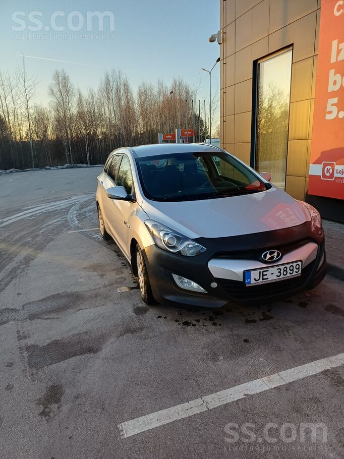 Hyundai Hyundai i30 1.4 Dīzelis 66kw. Mehāniska Ātrumkārba