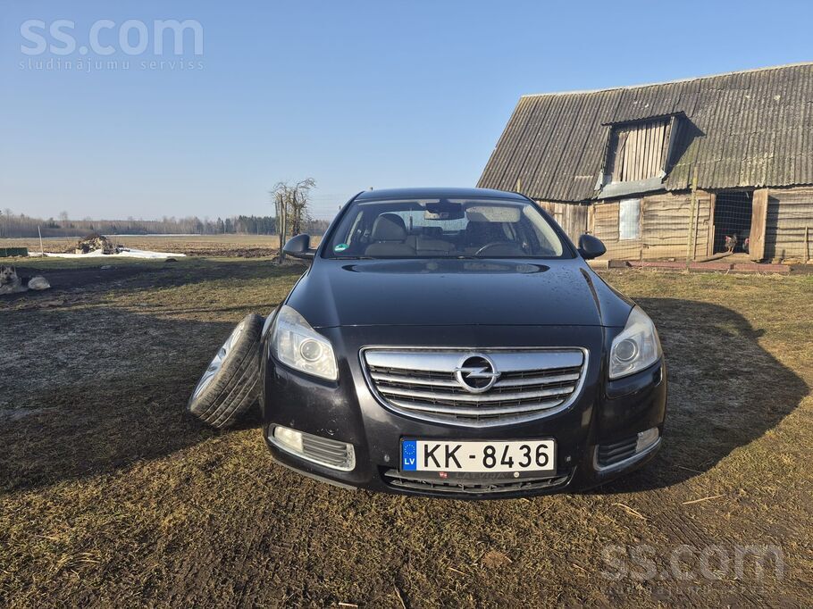 Opel Pārdod, jo iegādāts jauns auto. Vasaras riepas ar 