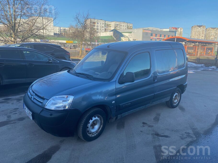 Pārdod Citroen Berlingo 1.9D 2006 gads. Skate nav izieta, jāmetina grīda un