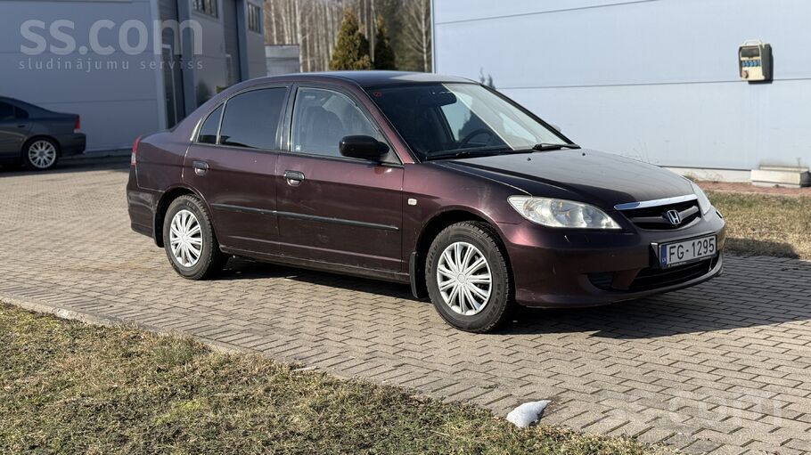 Honda Saimnieks pārdod savu uzticamo Honda Civic