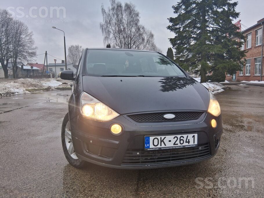 Ford Pārdošanā 7 vietīgs Ford S-Max -92kw/125zs labā te