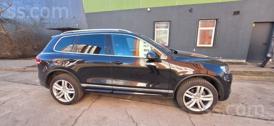 Volkswagen Pārdodu Volkswagen Touareg 2012. gada. 