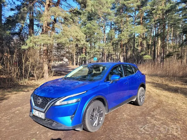 Nissan Qashqai, komplektācija Acenta. Benzīna dzinējs 1, 3 l un automātiskā
