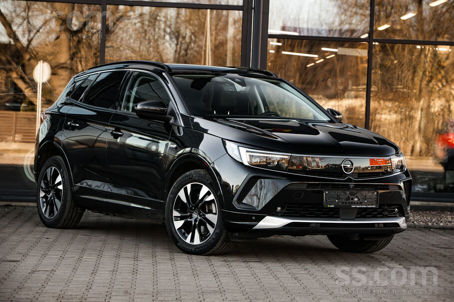 Opel Grandland X 1, 6 Hybrid Ultimate komplektācijā
Auto tikko ievests Latv