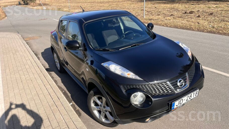 Auto ir lieliskā vizuālā un tehniskā stāvoklī. Nesen izieta jauna tehniskā a