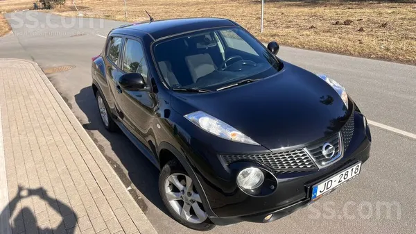 Auto ir lieliskā vizuālā un tehniskā stāvoklī. Nesen izieta jauna tehniskā a