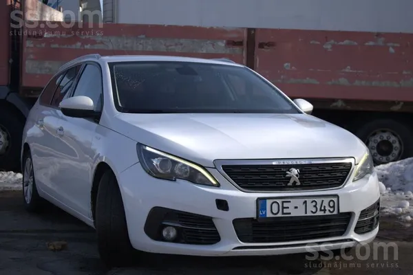 Peugeot Pardod/maina/lizings
