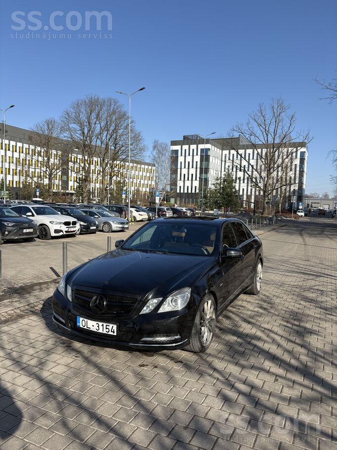Pārdodu Mercedes-Benz E300, 2010. gada. Jaudīga, ērta un kopta automašīna la