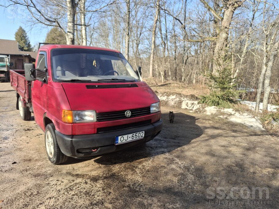 Volkswagen Tehniski ļoti labs auto. Lieliski saglabajies ekse