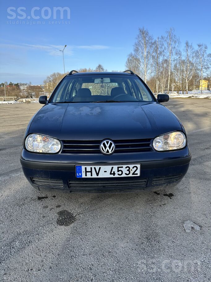 Volkswagen Pārdod golf variant 1999 gada. Dīzelis 1.6motors, 
