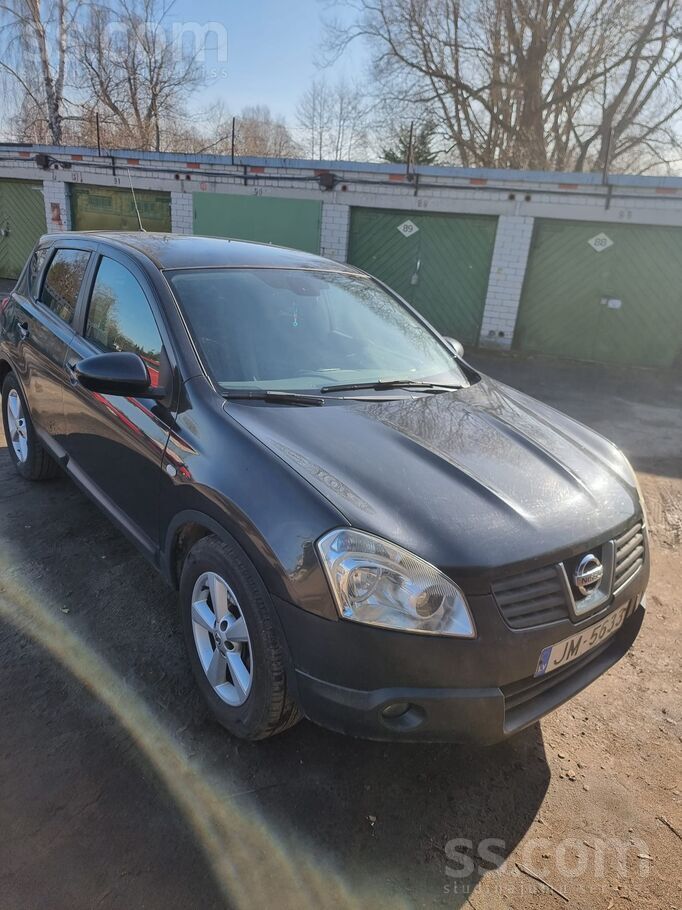 Nissan Продается машина в хорошем состоянии. Все вопросы 