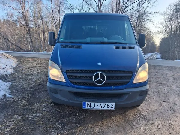 Mercedes Pārdod Mersedes Benz Sprinter. Ir 7 sēdvietas. Tik
