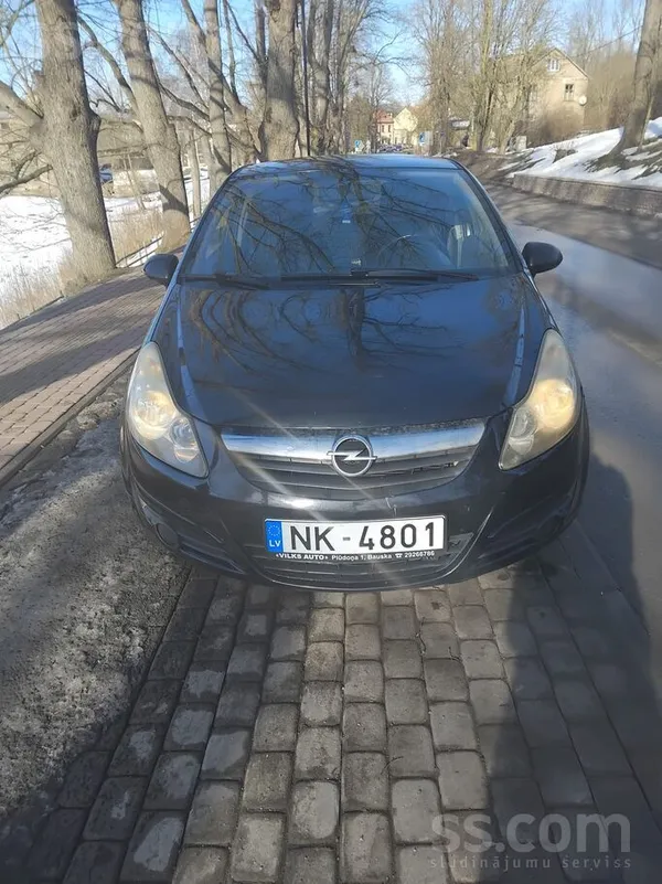 Opel Tiek pārdota ikdienā lietots auto. Ļoti ekonomisks