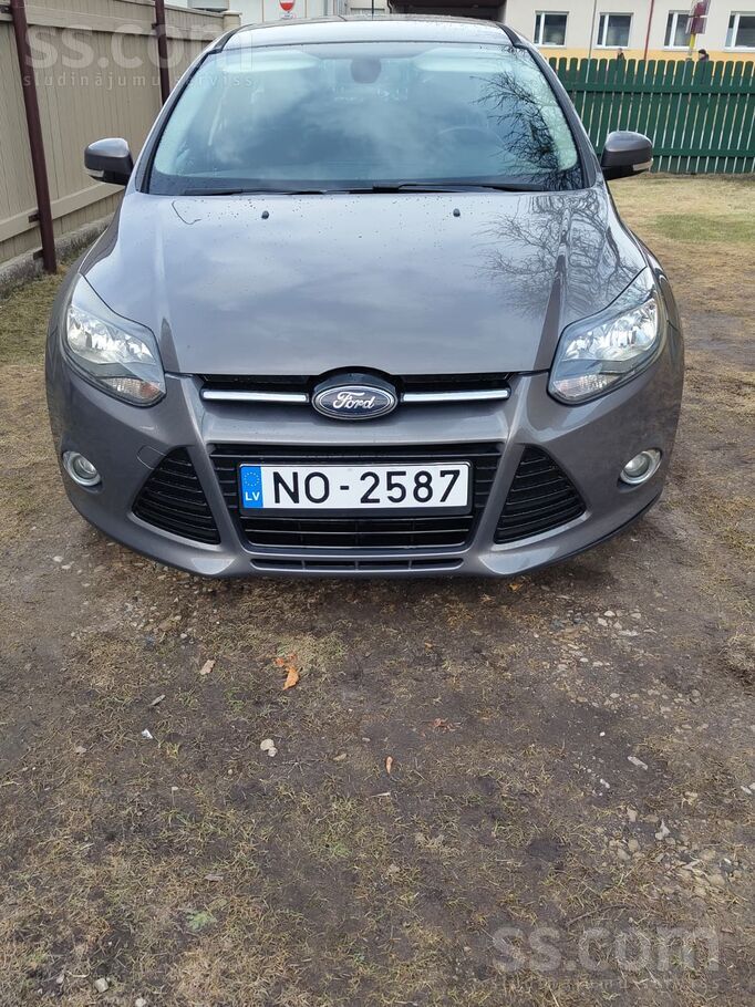 Ford Universāls, ekonomisks un labs ģimenes auto. 