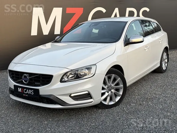 Volvo Nīderlandes automašīna ar pārskatāmu servisa vēstu