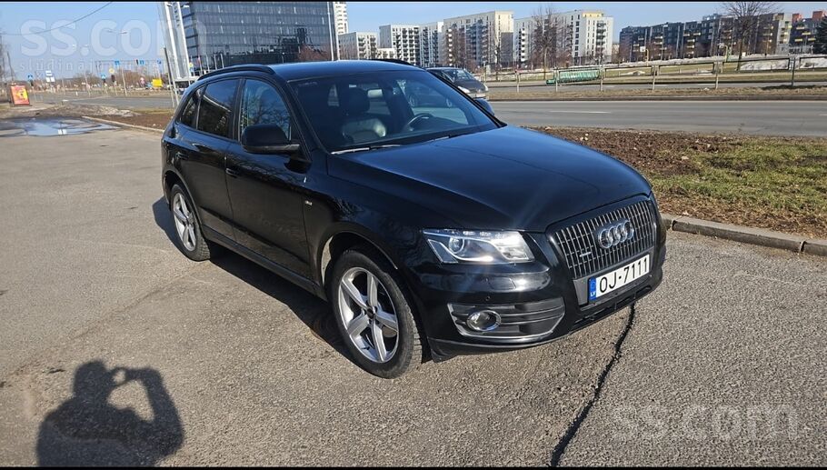 Audi Audi Q5 Line Quattro Sporta pakete, melnie griesti