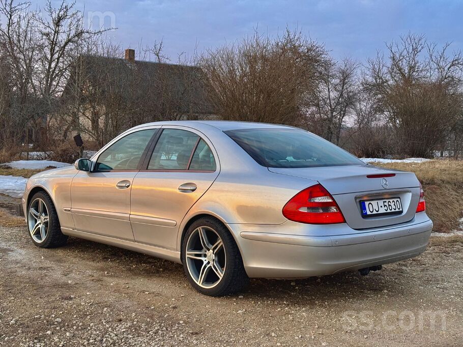 Mercedes Glīts Mercedes-Benz E220 Cdi