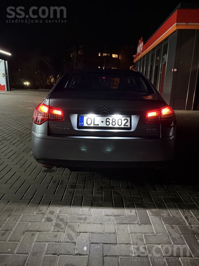 Citroen Selling Newly registered Citroen C5 with Hydrolic